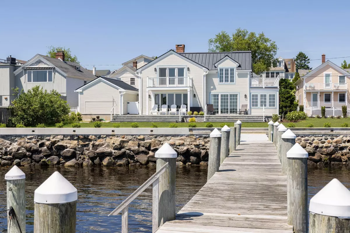 Stonington, CT 06378,11 Hancox Street