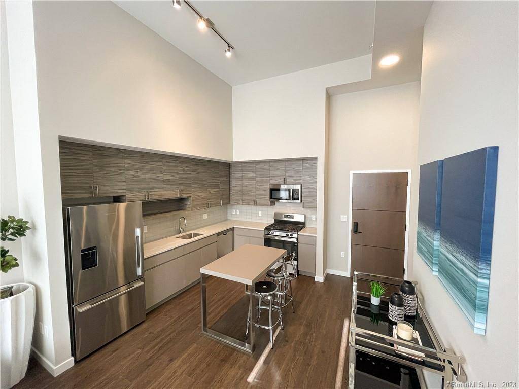 Stamford, CT 06902,900 Pacific Street #602