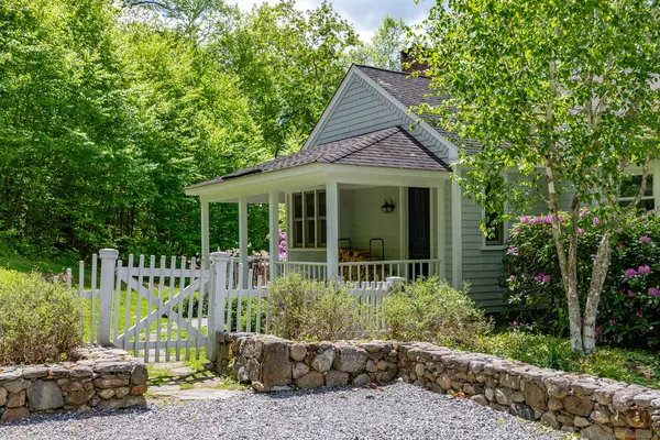 Morris, CT 06763,56 Mount Tom Passway
