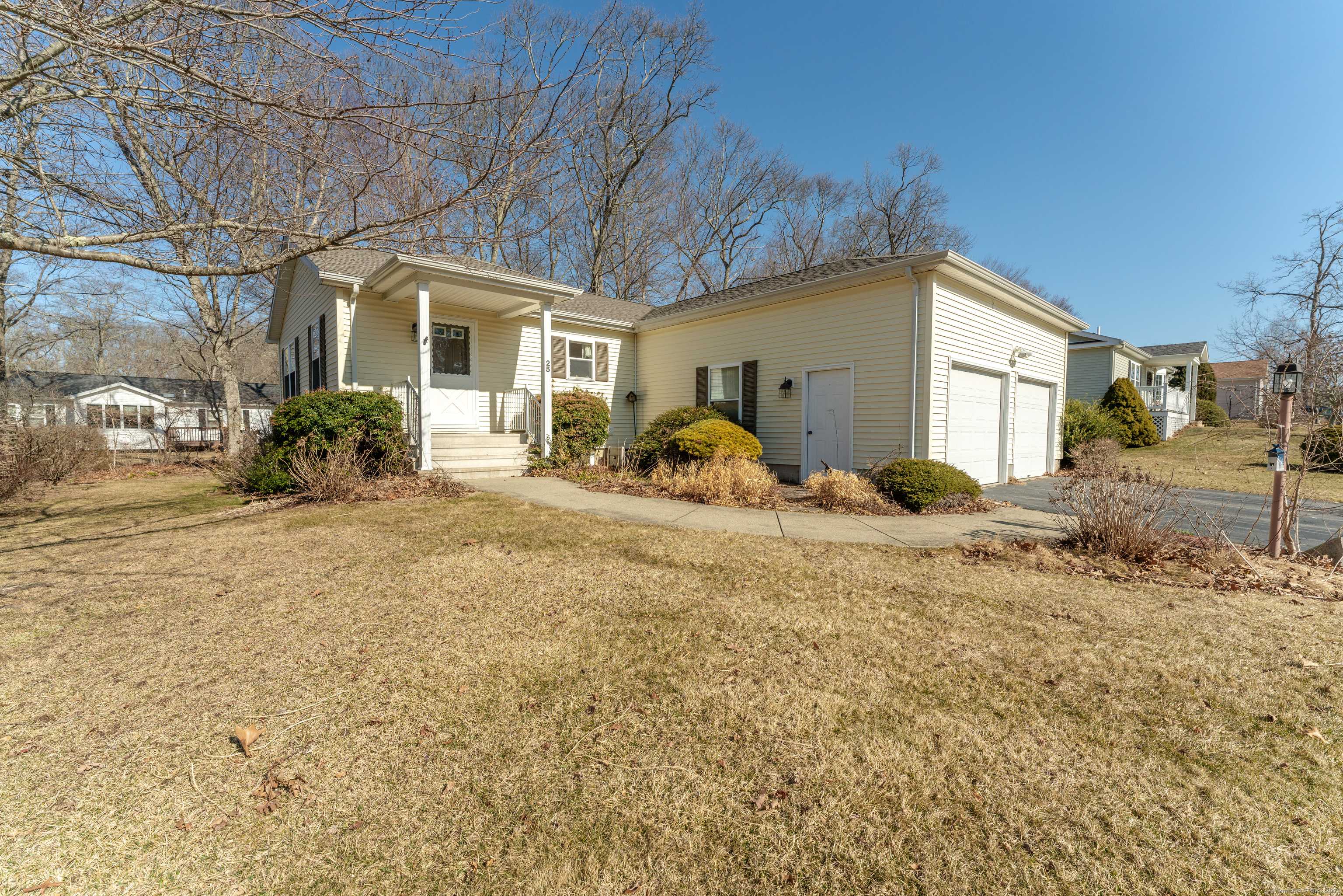 25 Indian Hill Road, Montville, CT 06382