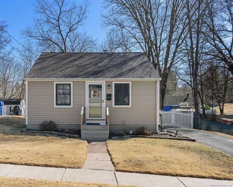 25 Bilyue Road, Manchester, CT 06042