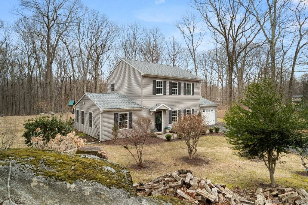 Newtown, CT 06482,9 Arrowhead Lane