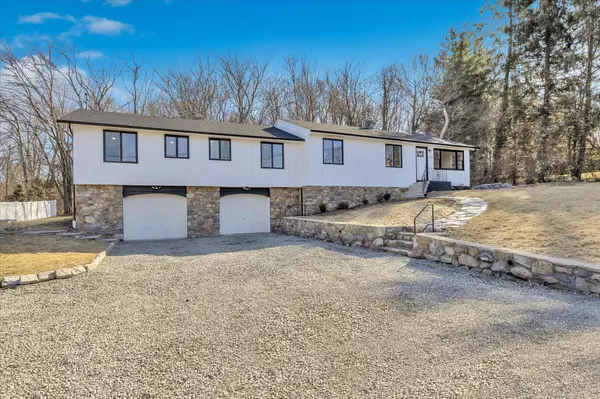 638 Elm Street, Monroe, CT 06468