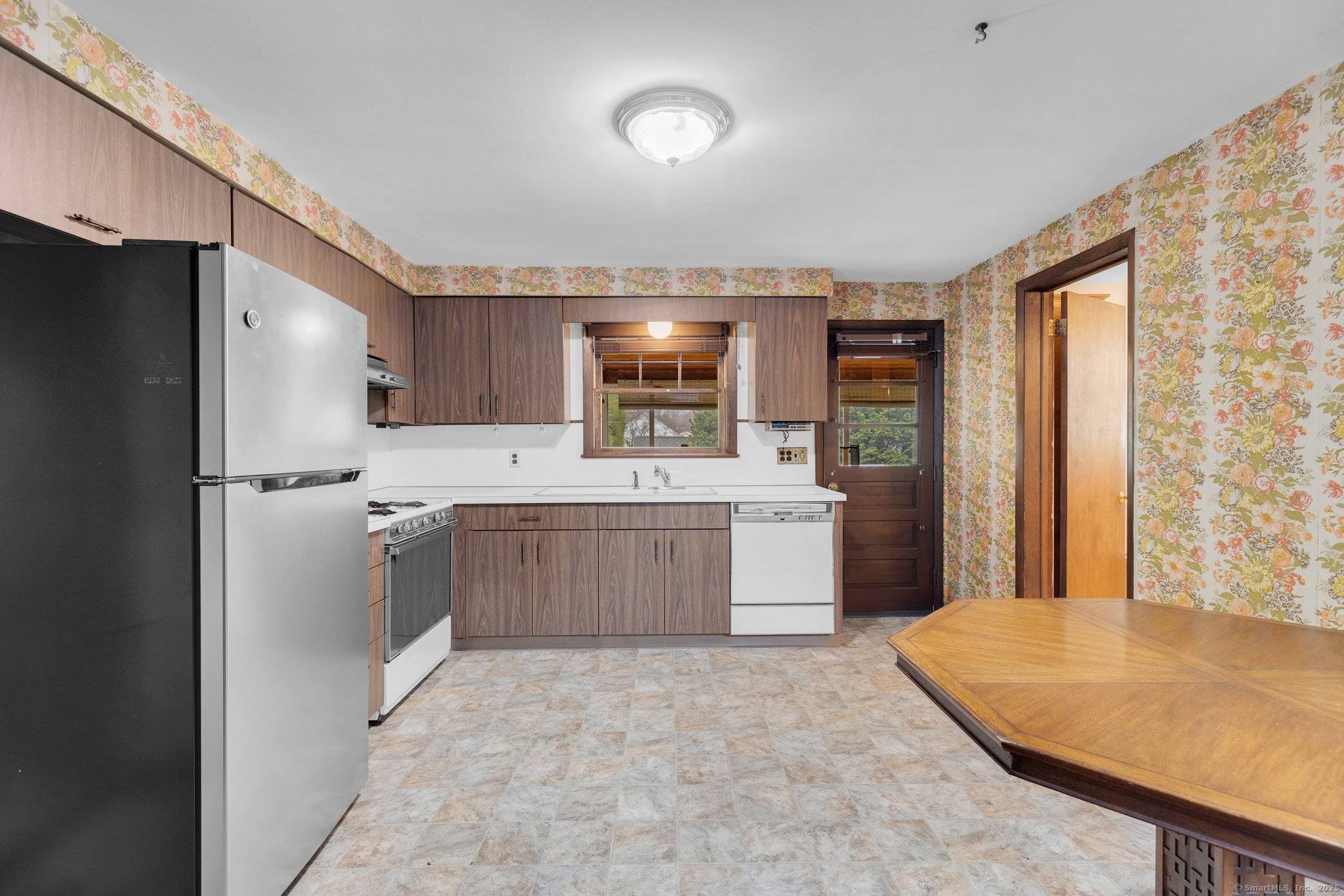 Westport, CT 06880,23 Davenport Avenue
