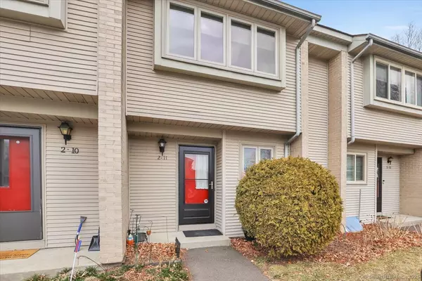827 Oronoke Road #APT 2-11, Waterbury, CT 06708