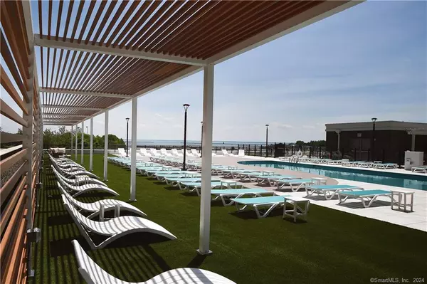 Stamford, CT 06902,2 Harbor Point Road South #323