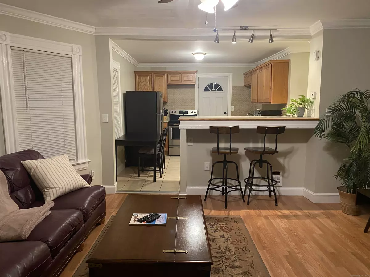 Hartford, CT 06105,105 Evergreen Avenue