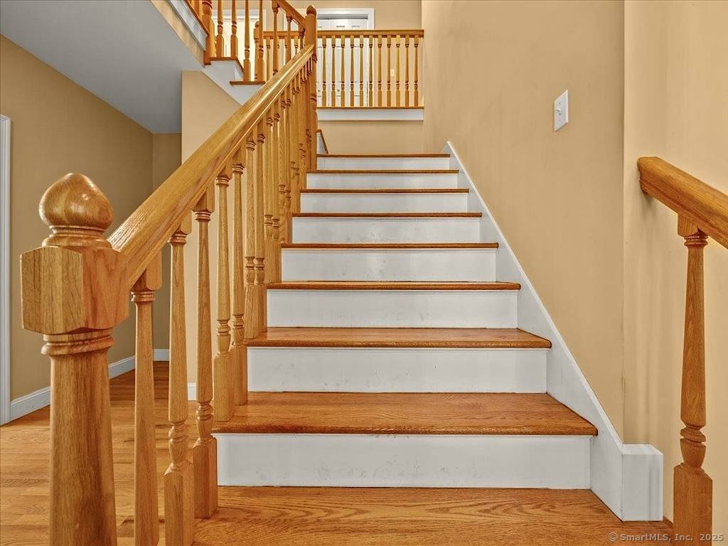 Guilford, CT 06437,2273 Long Hill Road