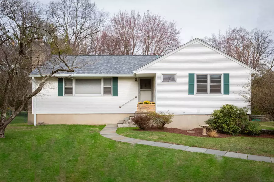 8 Lloyd Road, Norwalk, CT 06850