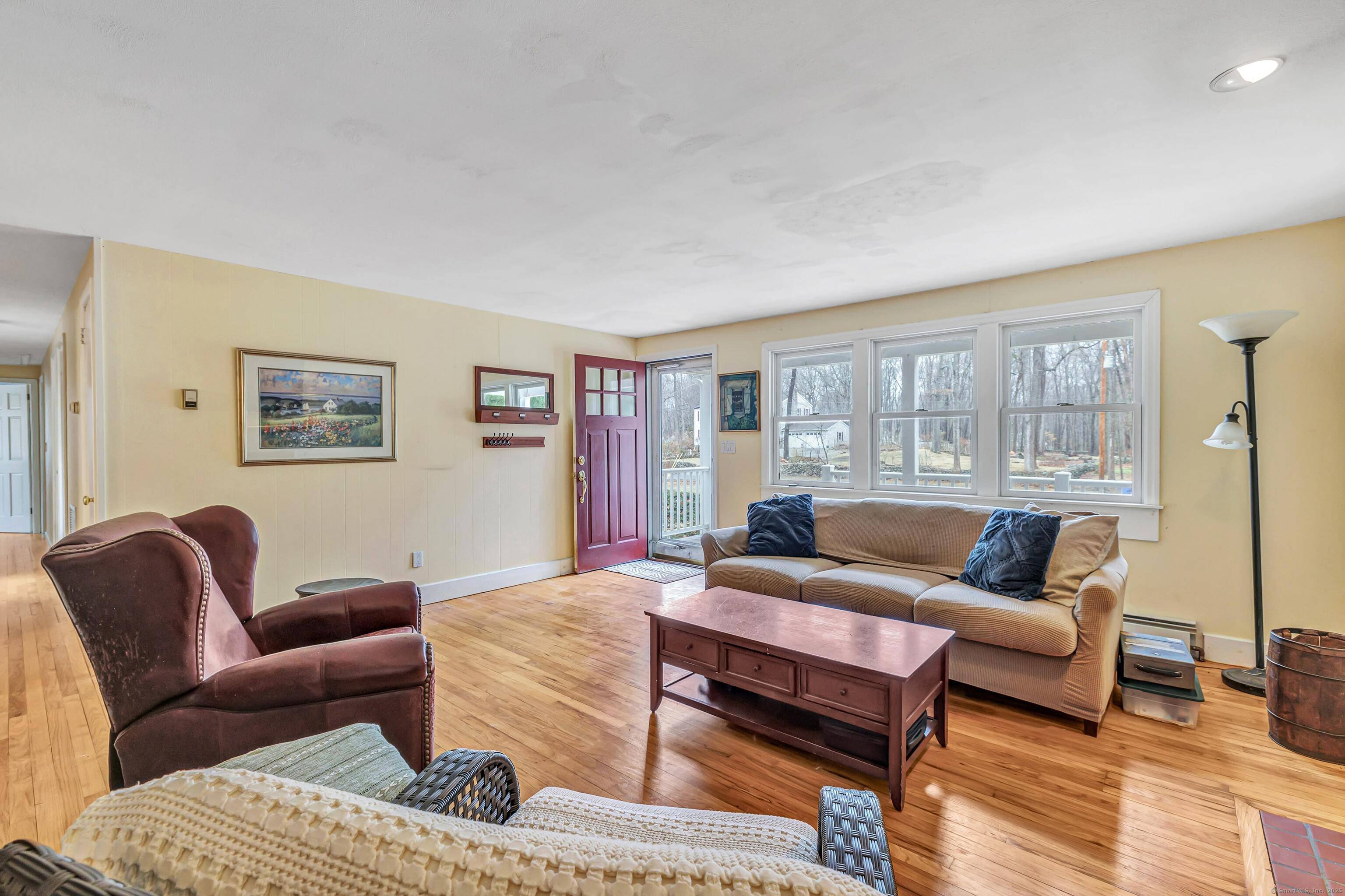 Fairfield, CT 06824,203 Wildflower Lane