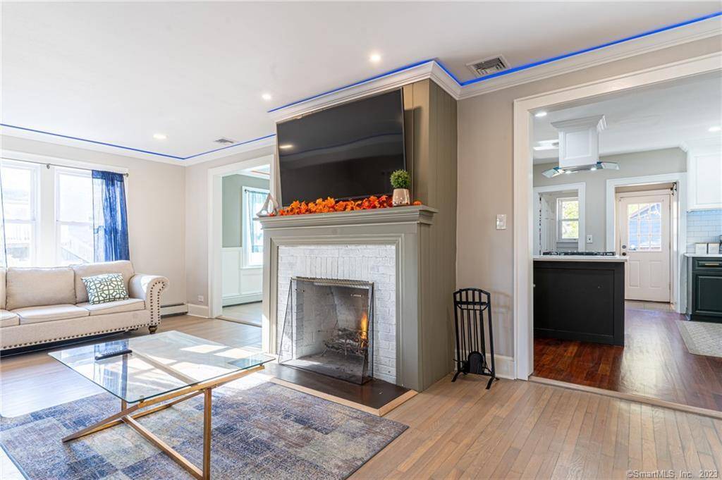 18 Fenway Street, Stamford, CT 06902
