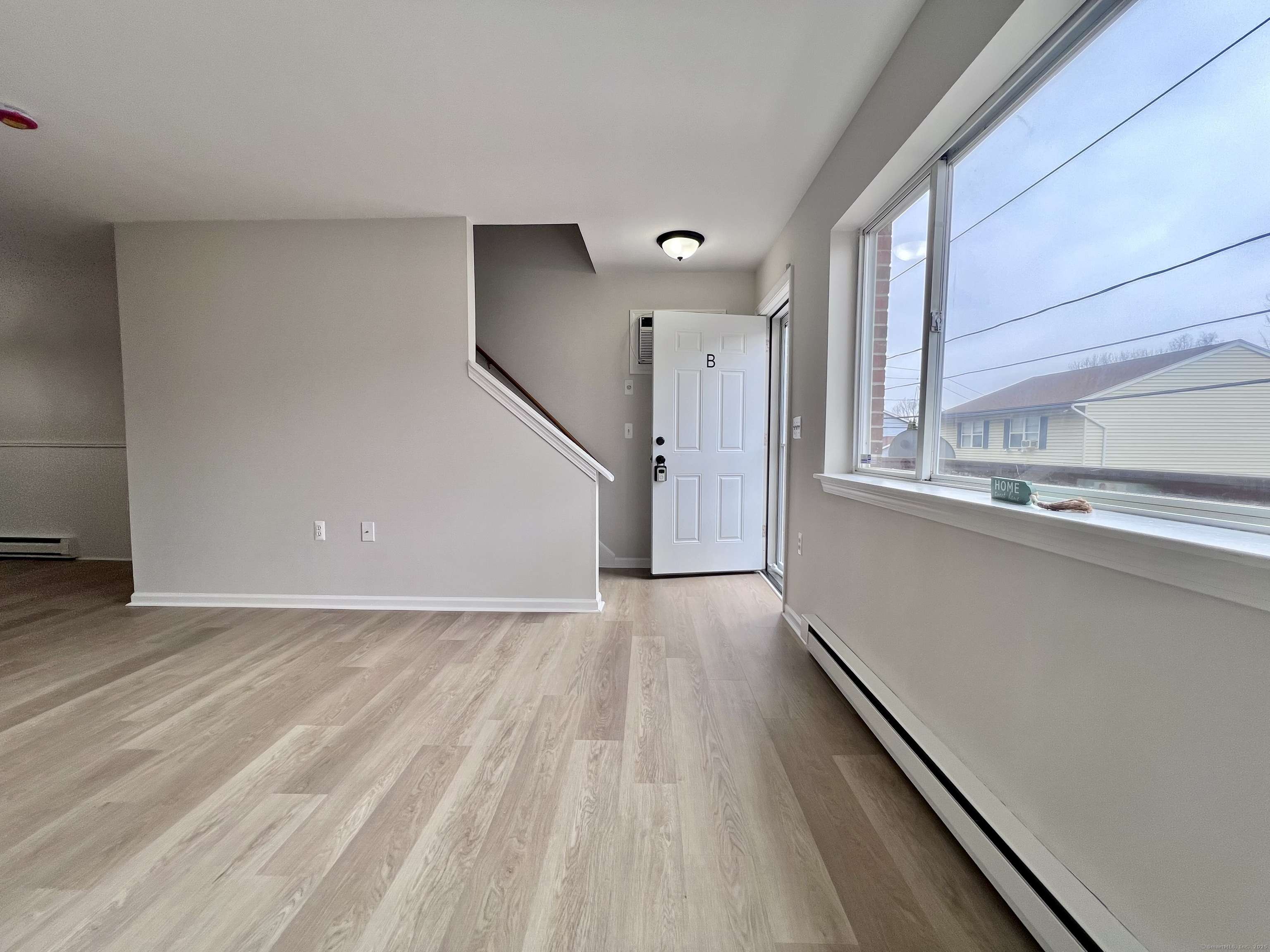 Waterbury, CT 06704,200 Yale Street #15B