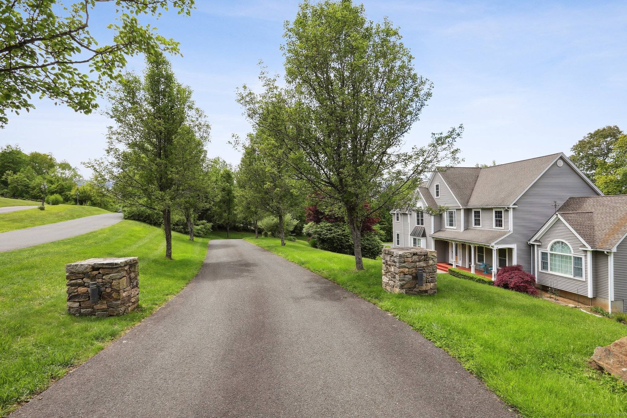 Southbury, CT 06488,250 Valley Stream Lane