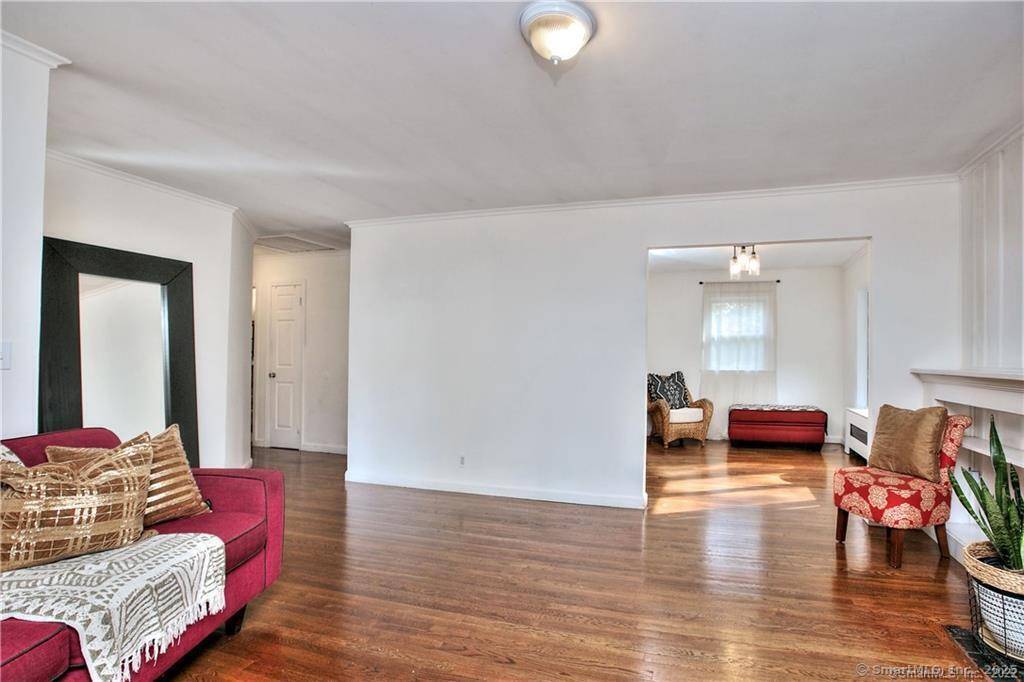 Trumbull, CT 06611,5 Pepperidge Road