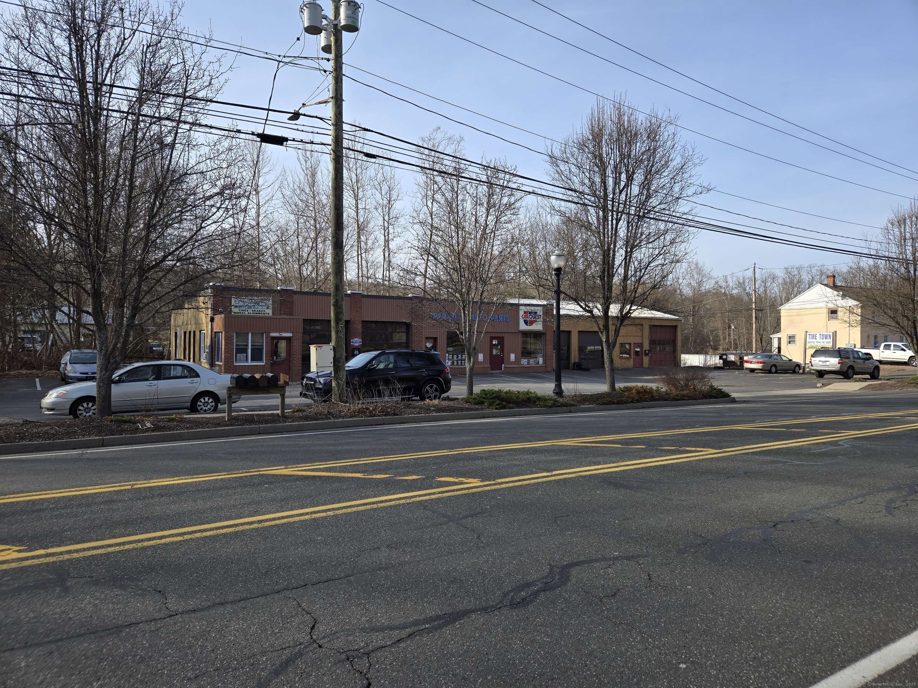Southbury, CT 06488,616 Main Street South