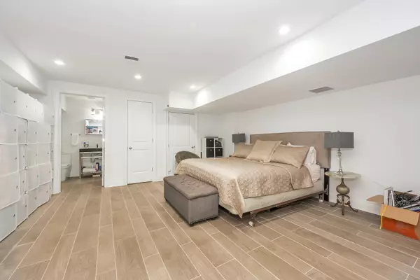 Greenwich, CT 06830,1 HOME Place #A