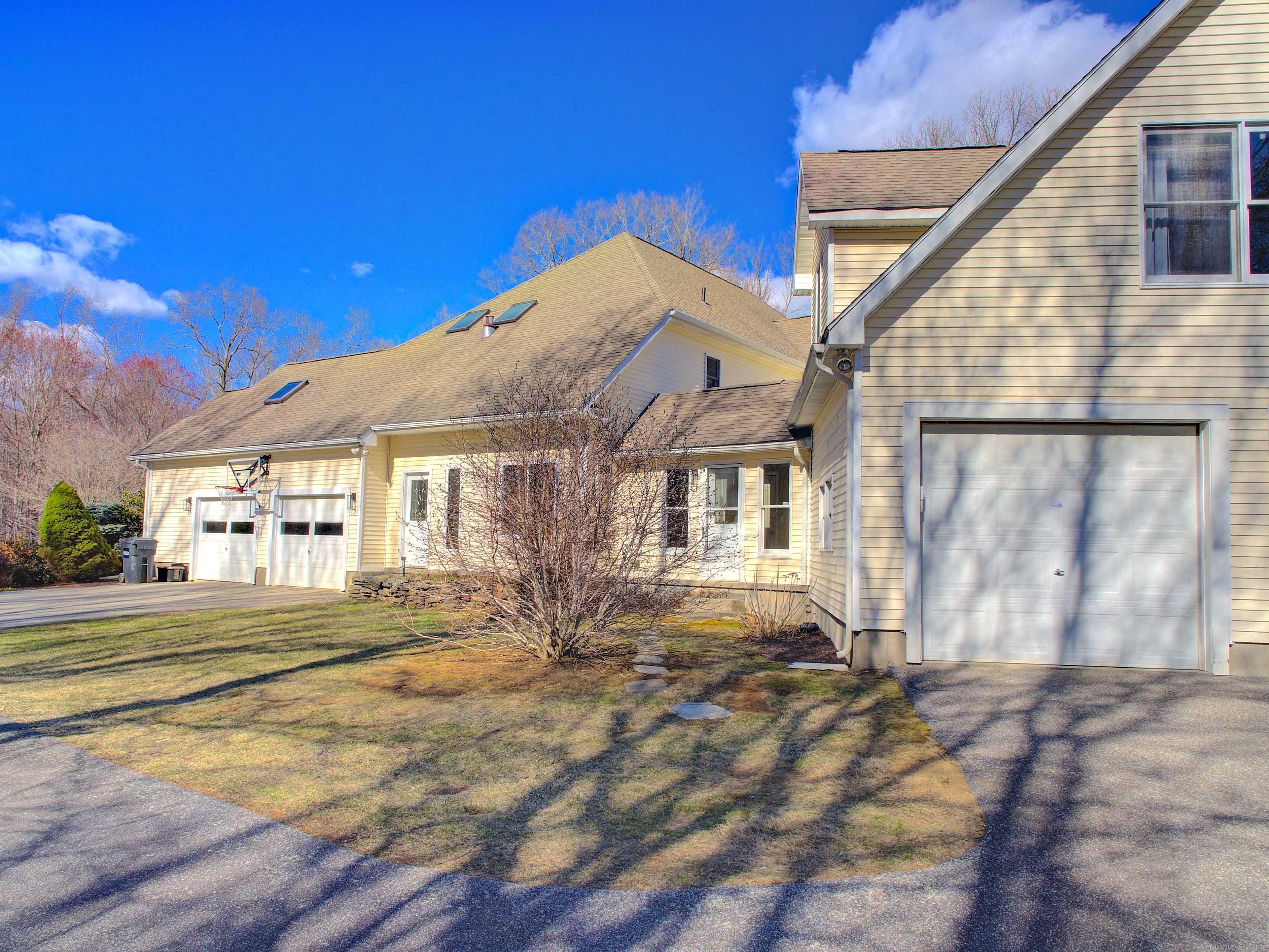 Mansfield, CT 06268,137 Forest Road