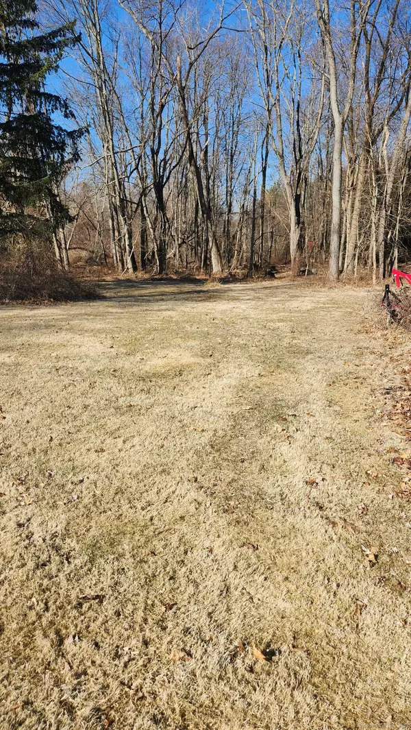 East Windsor, CT 06016,4 Rye Street
