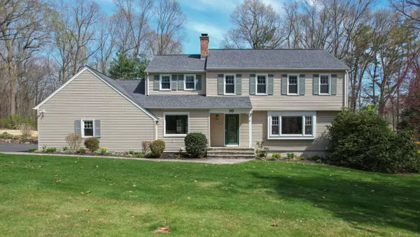 10 Arrowleaf Court, Cheshire, CT 06410