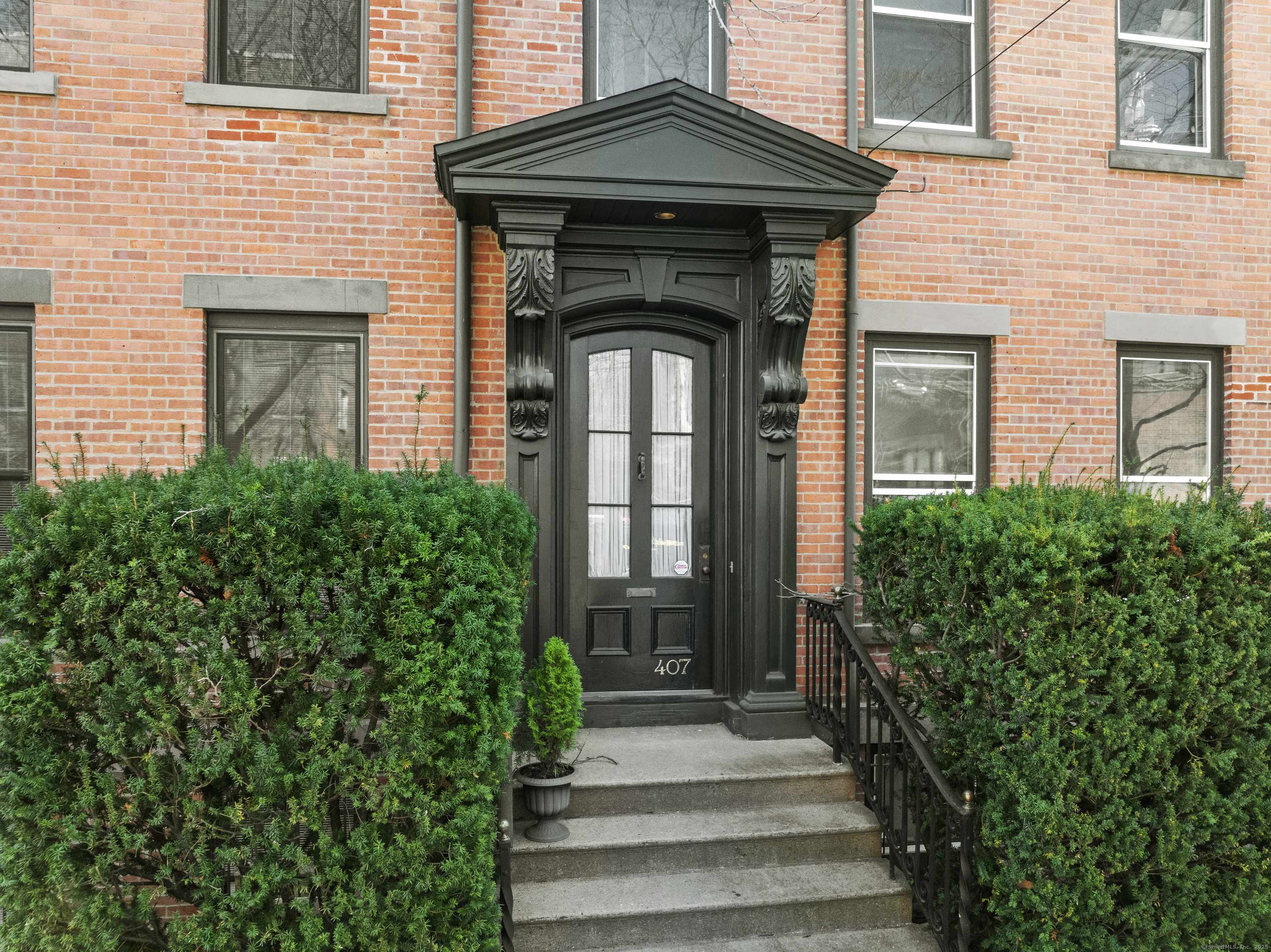 New Haven, CT 06511,407 Temple Street