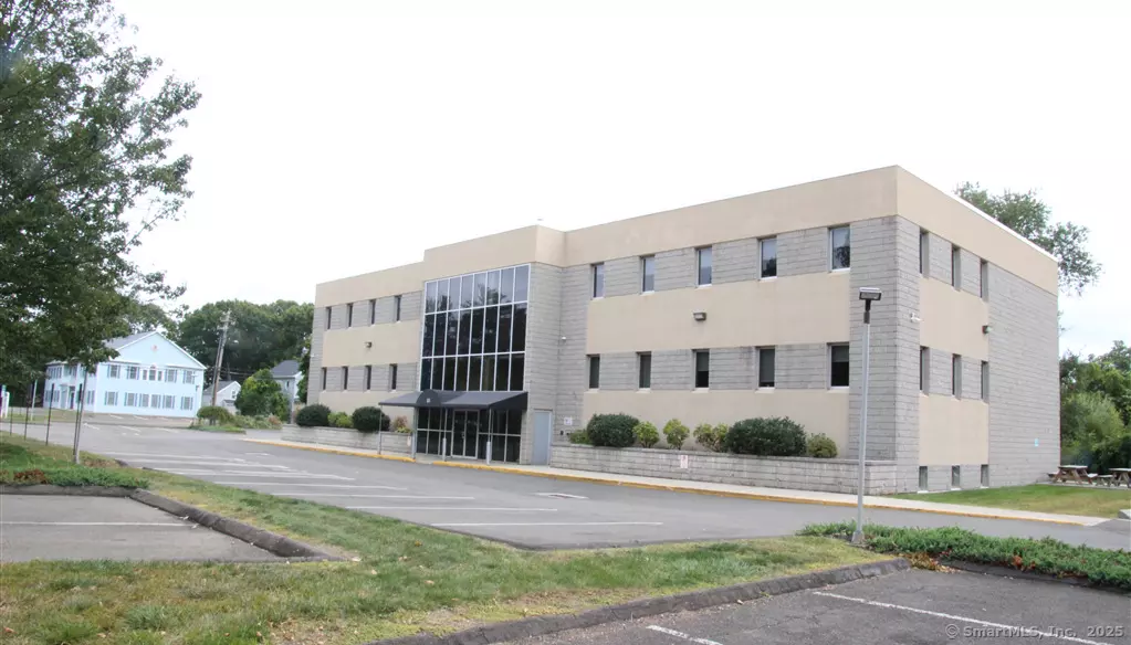 North Haven, CT 06473,23 Maiden Lane