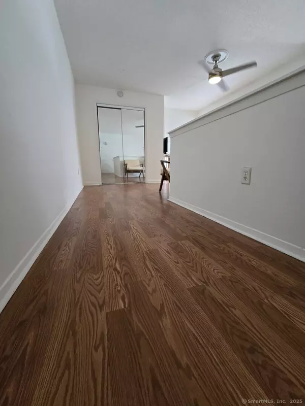 Stratford, CT 06614,3699 Broadbridge Avenue #330