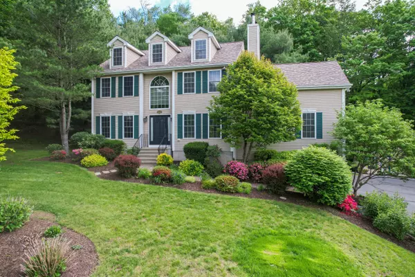 40 Nathan Hale Court, Cheshire, CT 06410