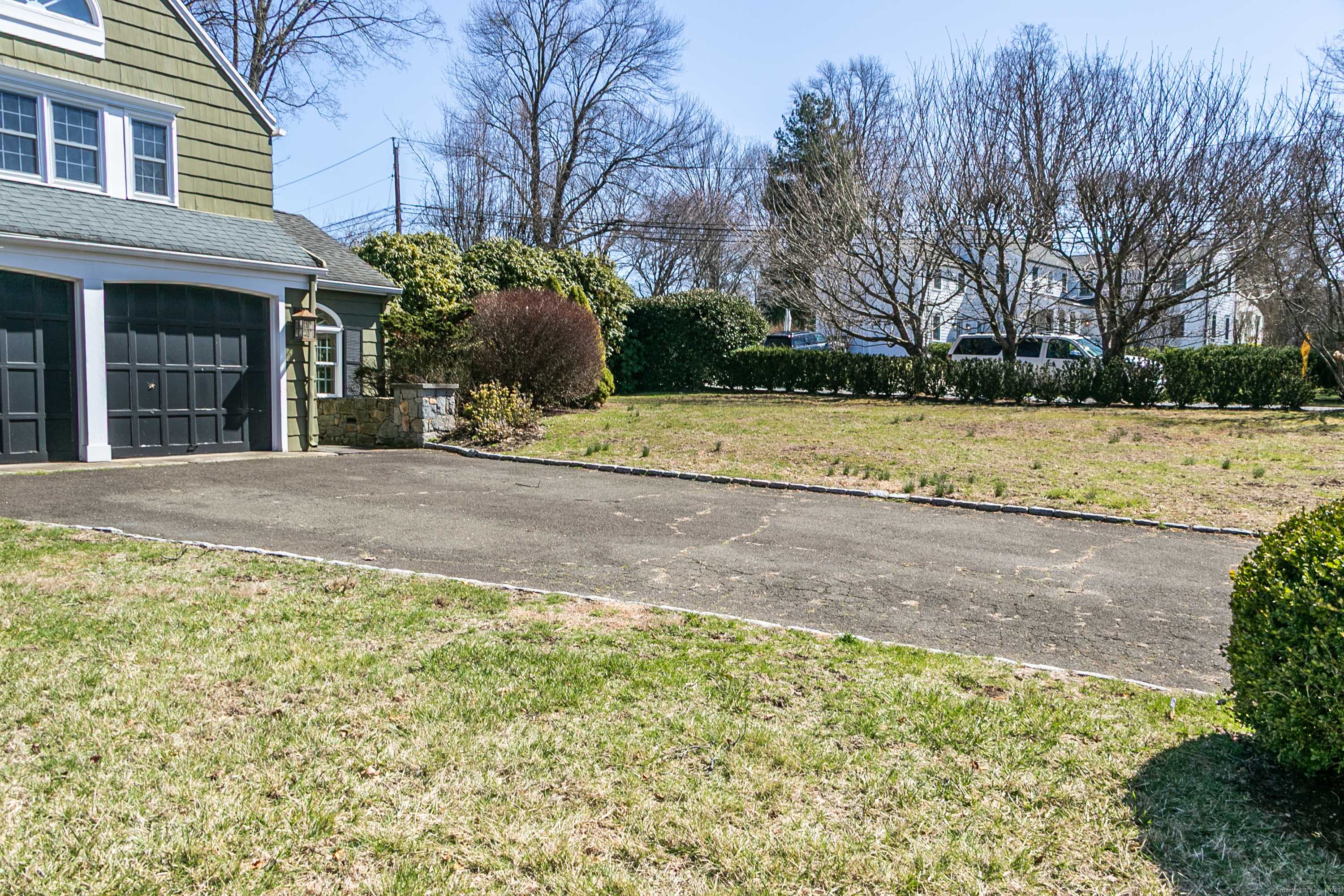 Fairfield, CT 06824,131 Sasco Hill Road