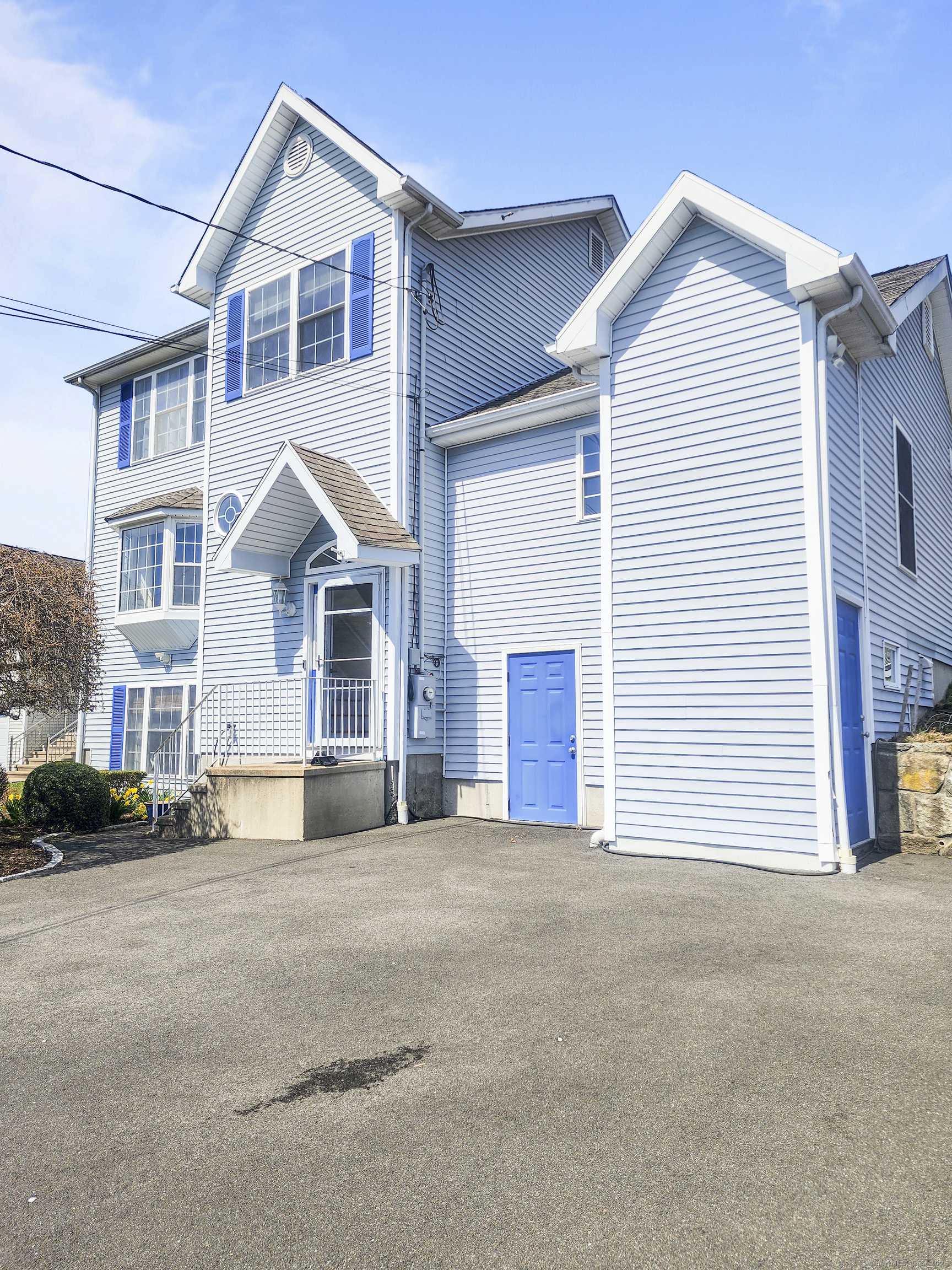 53 Asia Circle, Bridgeport, CT 06610