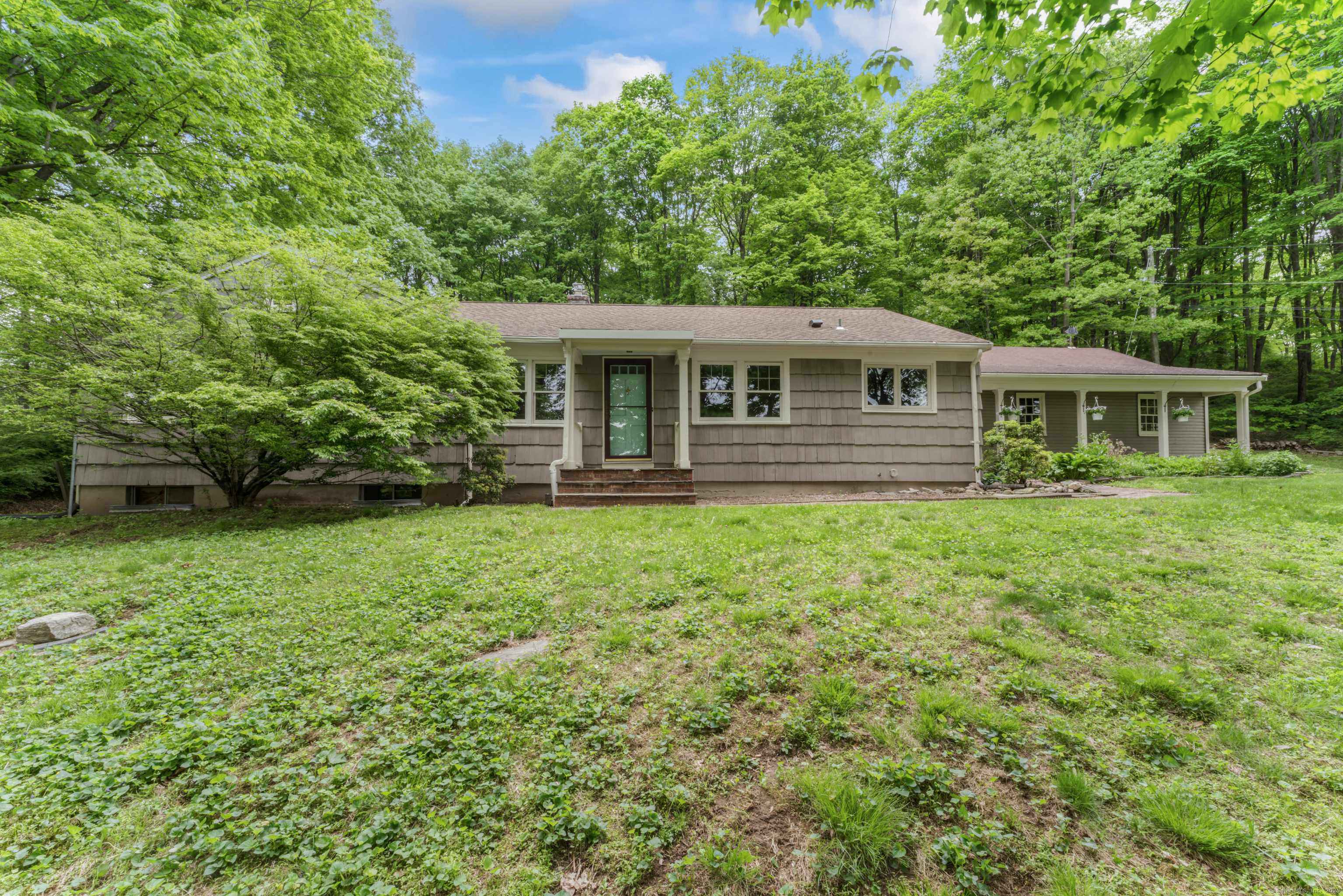 Newtown, CT 06470,27 Hattertown Road