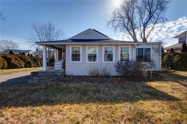 24 Seabreeze Road, Old Saybrook, CT 06475
