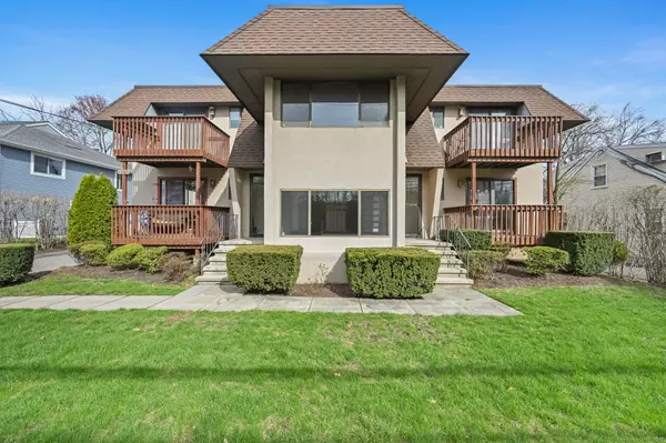 1242 Hope Street #APT 2, Stamford, CT 06907