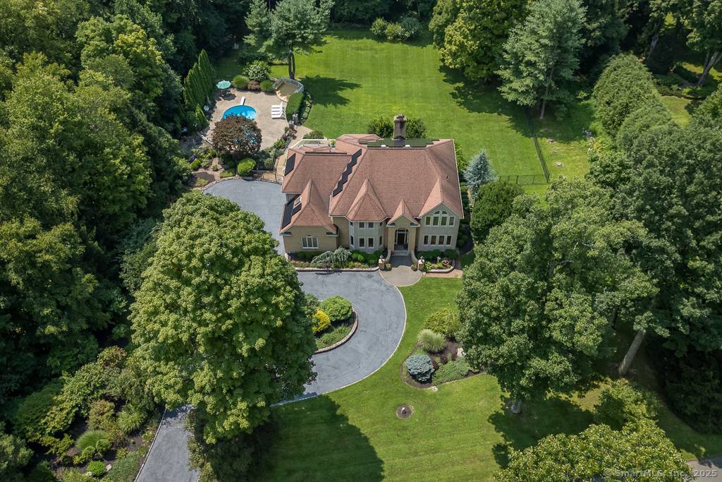 10 Edna Court, Brookfield, CT 06804