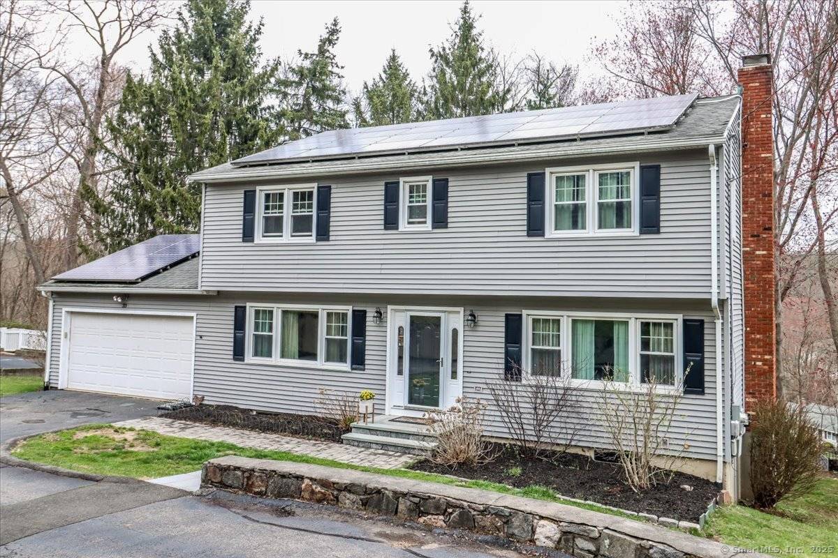 33 Rexview Circle, Trumbull, CT 06611