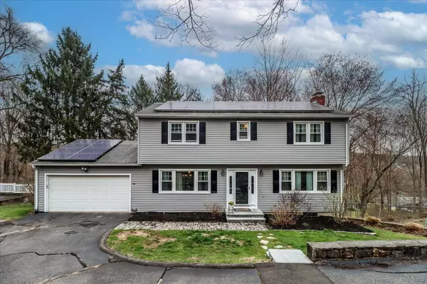 33 Rexview Circle, Trumbull, CT 06611