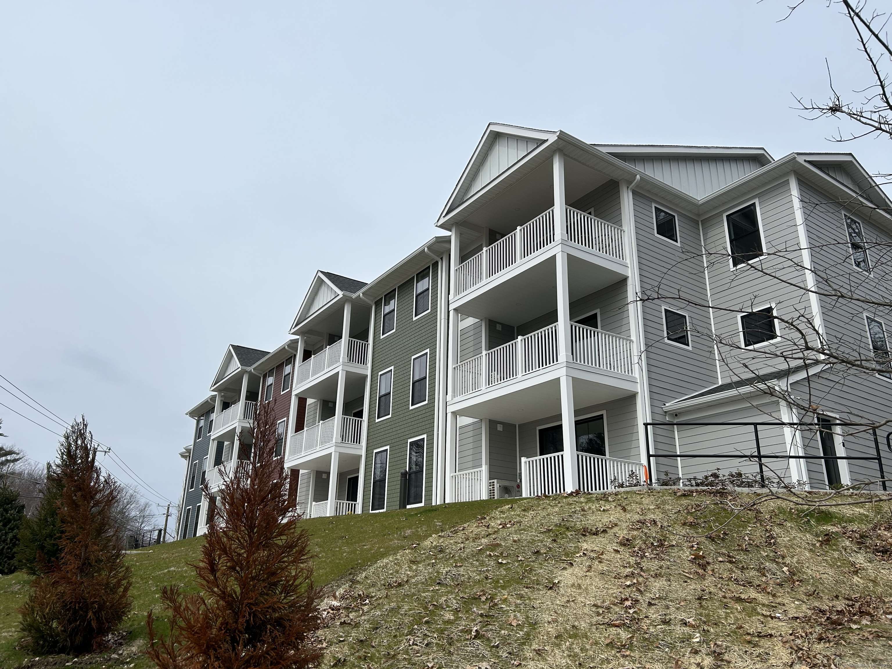 Canton, CT 06019,401 Albany Turnpike #312