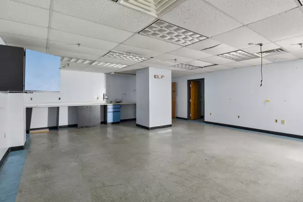 Hartford, CT 06103,273 Asylum Street
