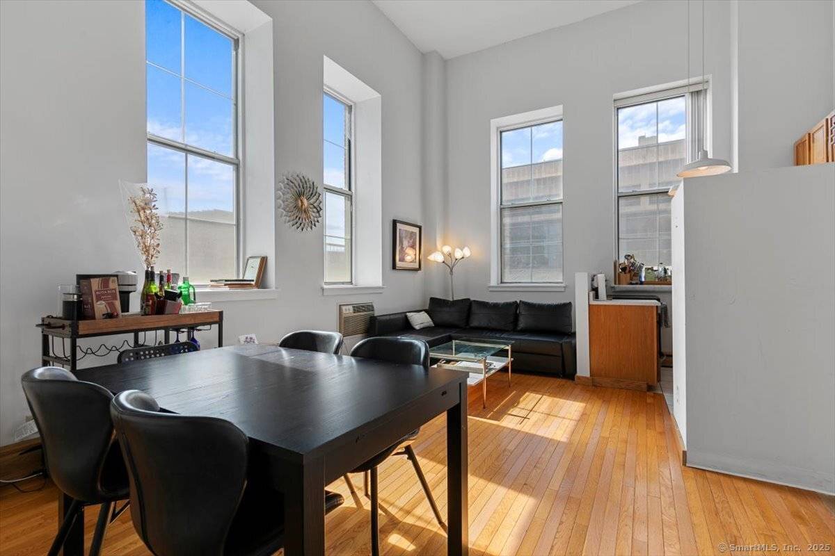 New Haven, CT 06511,124 Court Street #306