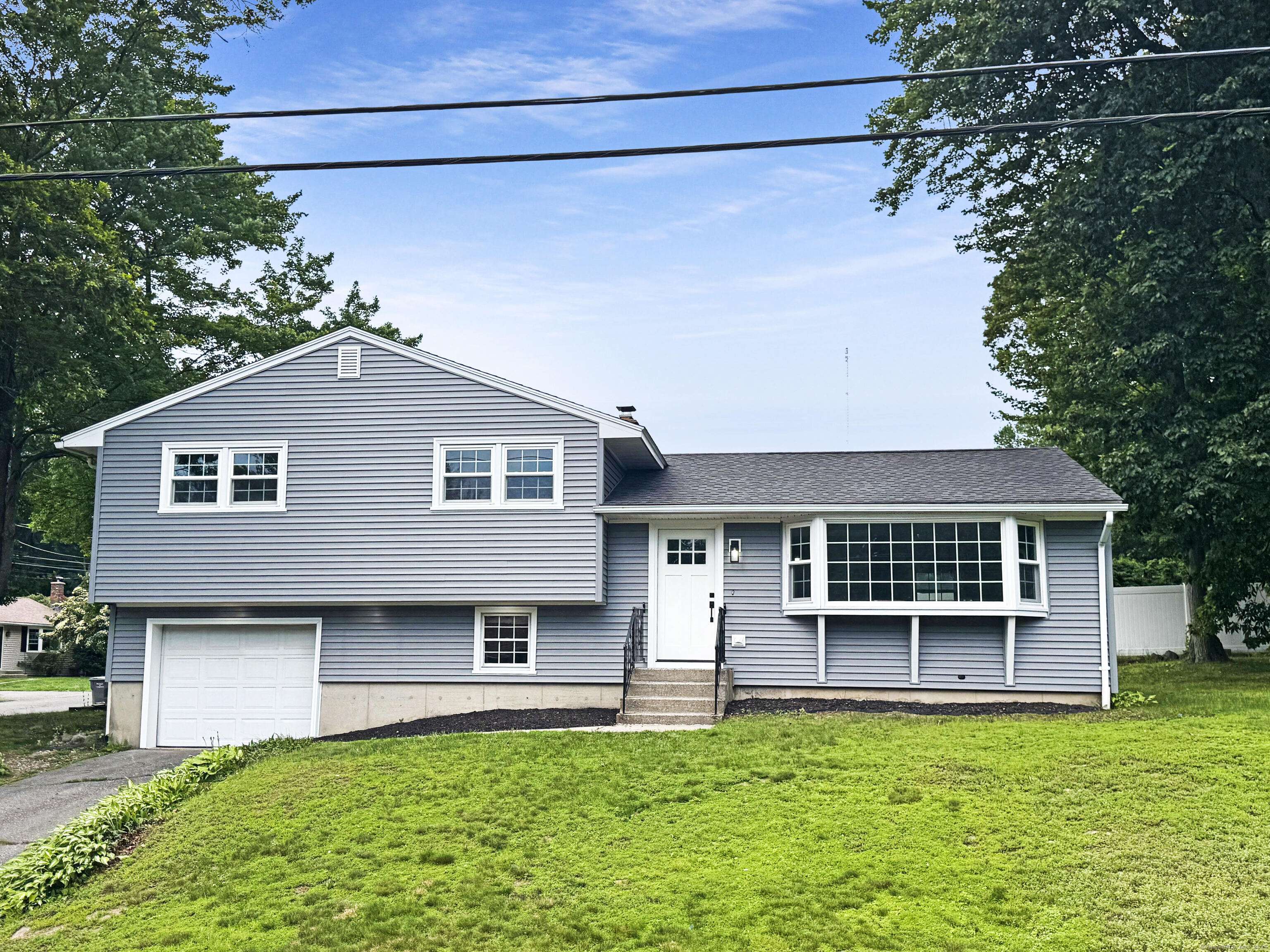 Naugatuck, CT 06770,8 Linda Court