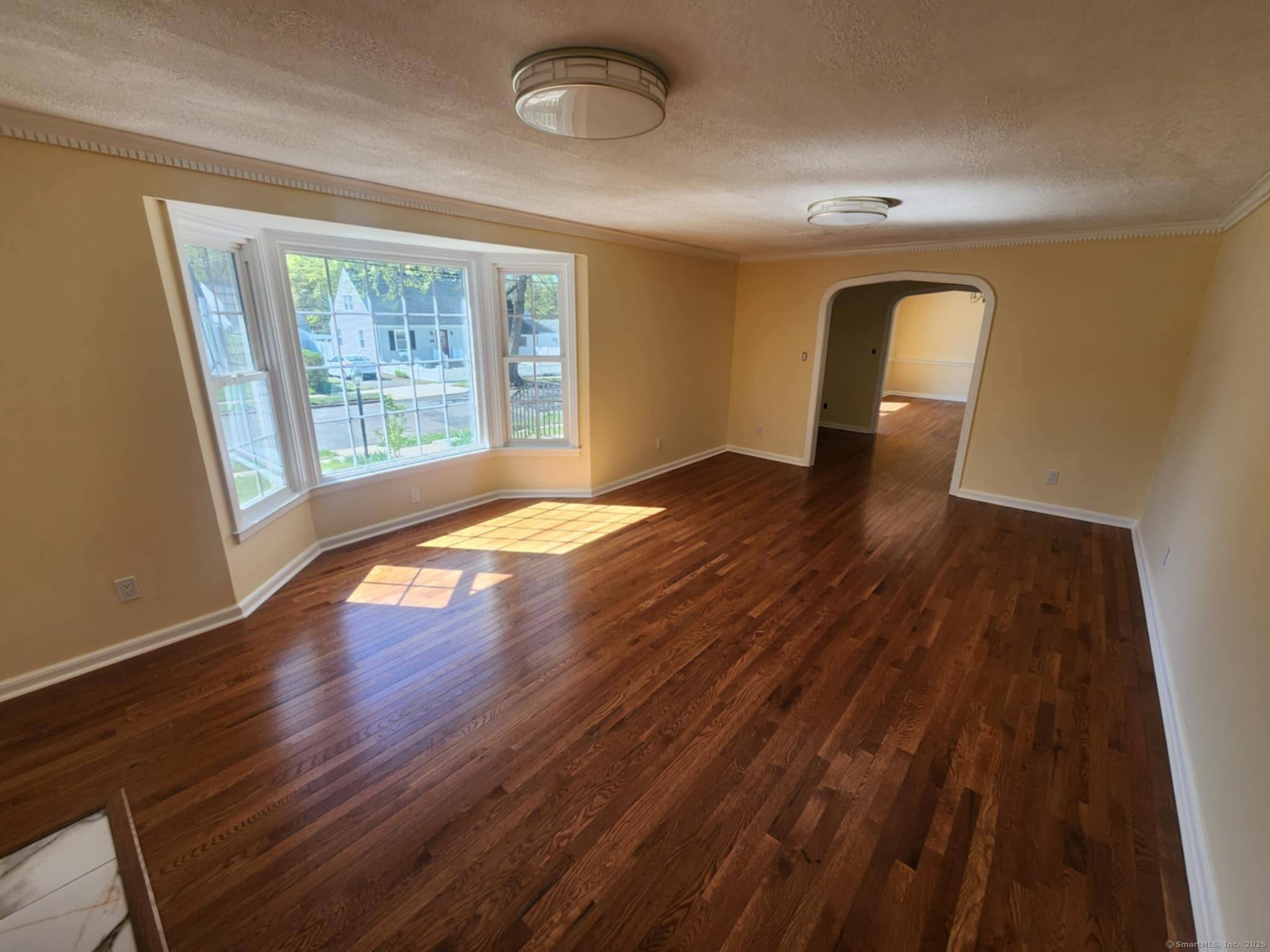 Hamden, CT 06514,20 Rosina Road