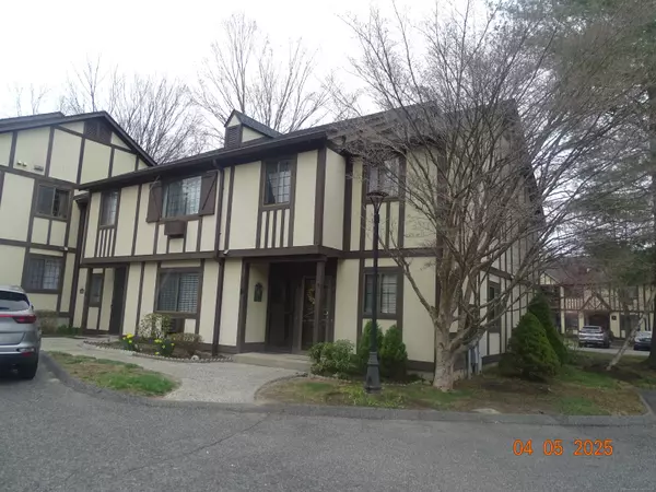 1 Andover Court #1, Brookfield, CT 06804