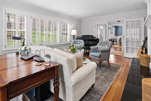 Westport, CT 06880,33 Woody Lane