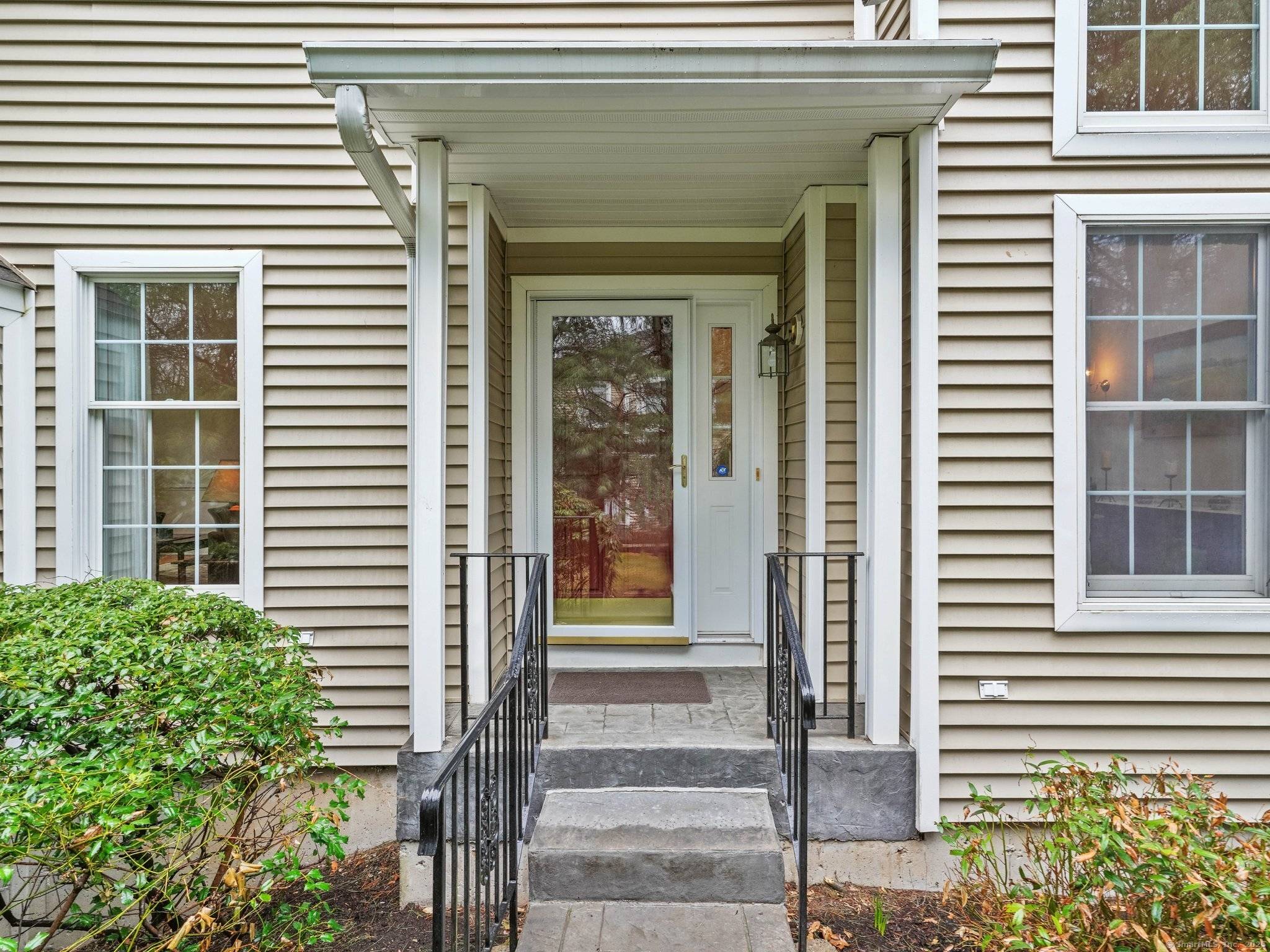 15 Regency Circle #15, Trumbull, CT 06611