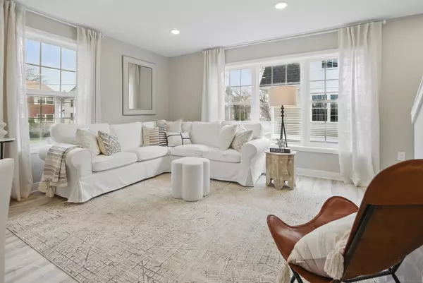 West Hartford, CT 06105,409 Prospect Avenue #7