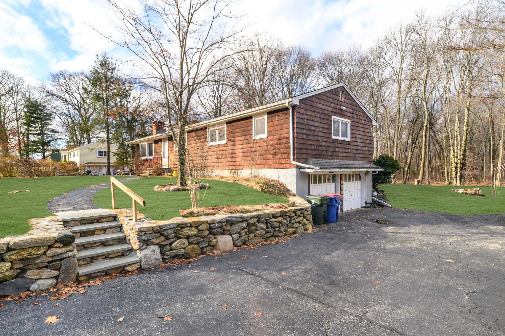 Trumbull, CT 06611,51 Coral Drive