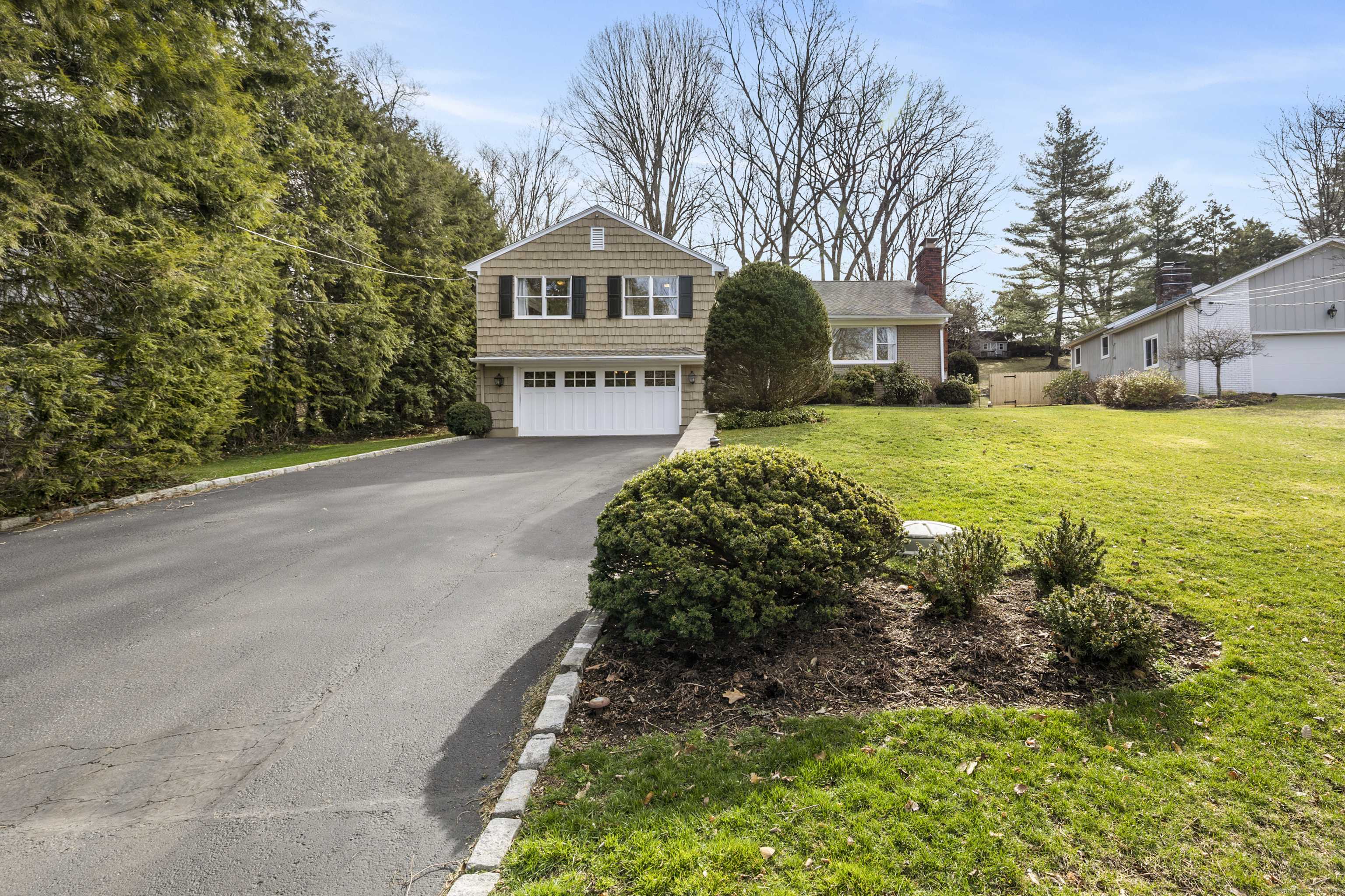Greenwich, CT 06878,55 Long Meadow Road