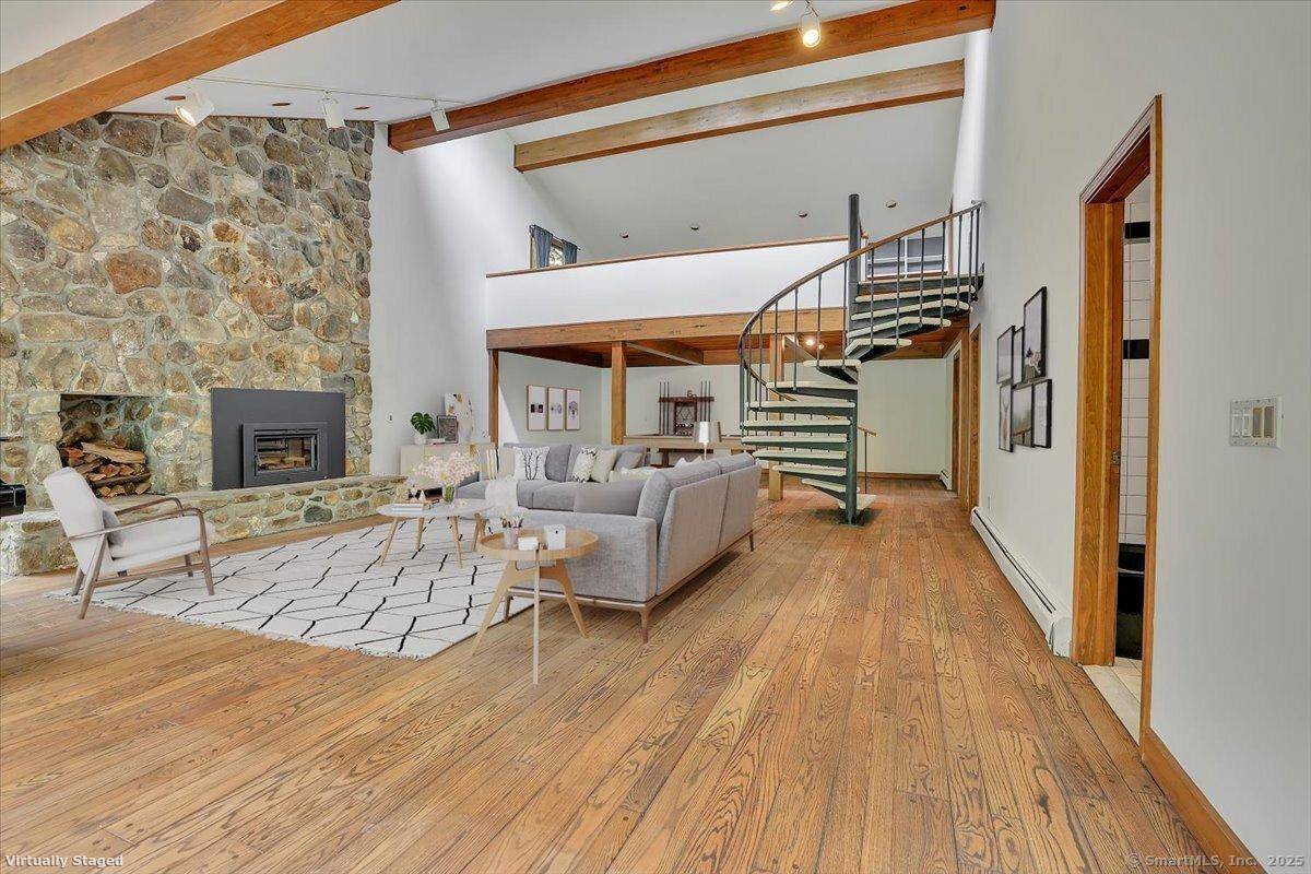 Morris, CT 06763,89 East Street