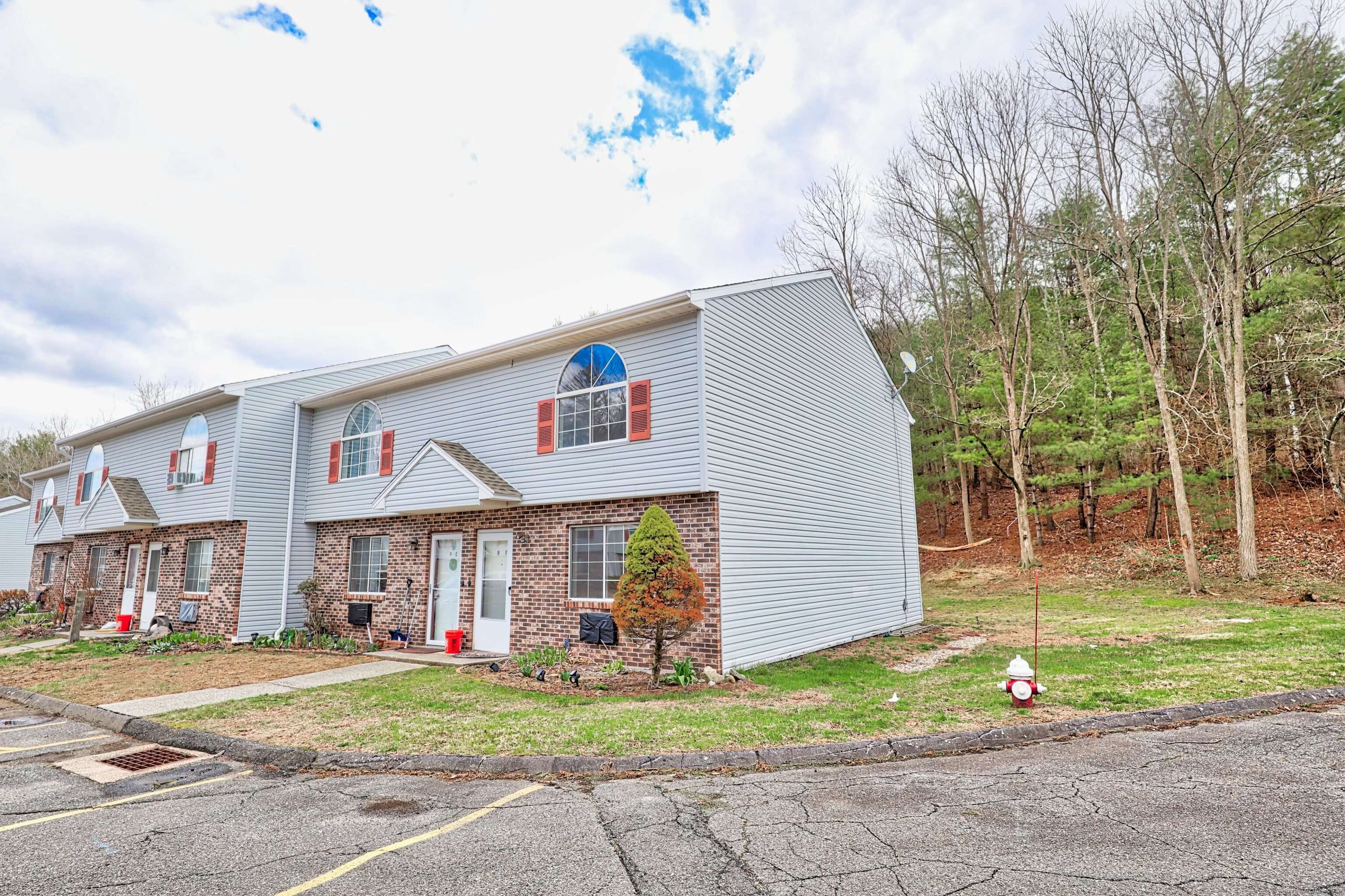 Thomaston, CT 06787,197 Pine Hill Road #9F