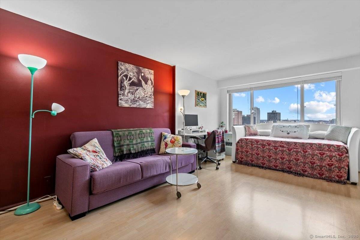 New Haven, CT 06511,100 York Street #14J