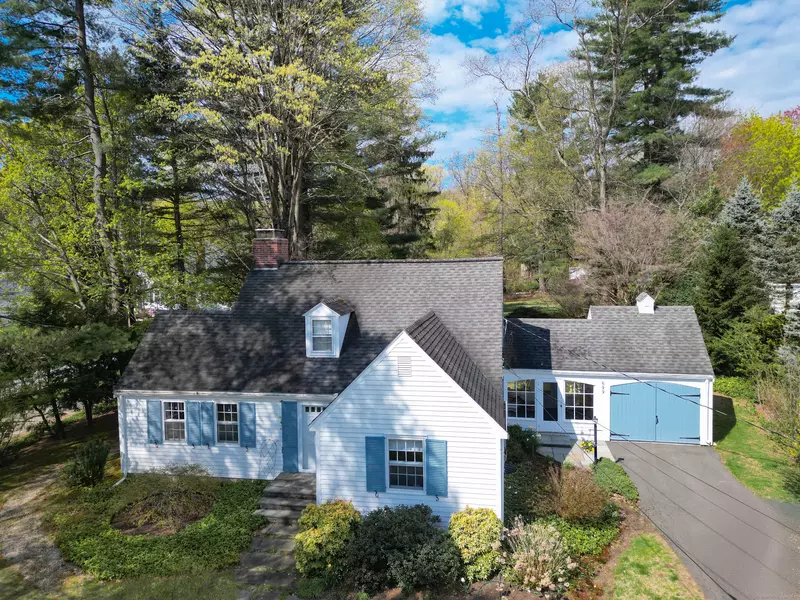 699 Mountain Road, West Hartford, CT 06117